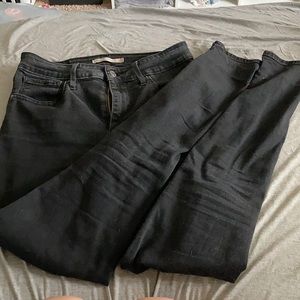 Levi’s 721 high rise skinny black jeans. size 28.